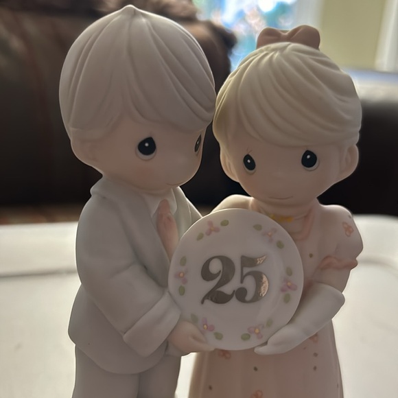 Precious moments 25 year Anniversary - Picture 5 of 5